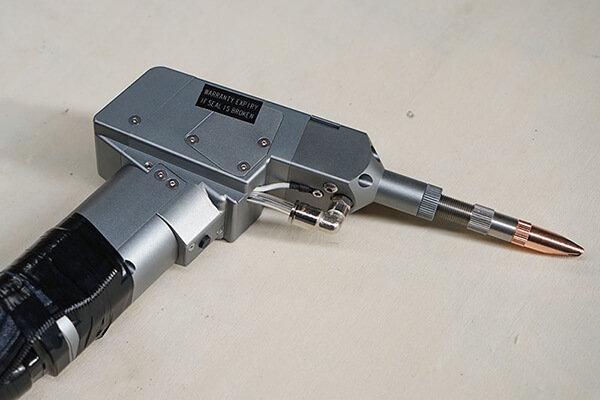 Saldatrice laser a fibra “4 in 1” portatile - DXTECH LASER